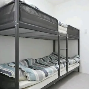 https://plage-yuigahama-guest-house.kanagawa-hotels.com